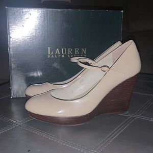 Lauren by Ralph Lauren Size 8B Shoe Name is Caylin-Pepple Patent 4 inch heel